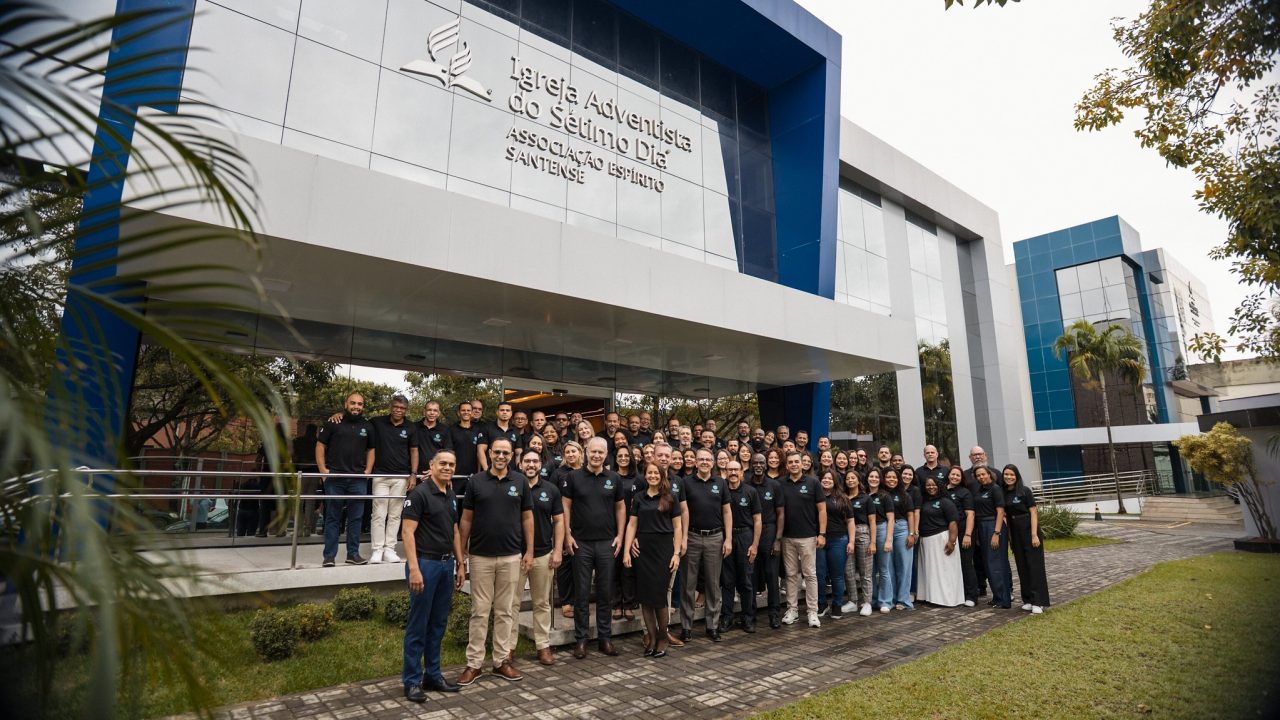 Programa evangelístico da Rádio Novo Tempo leva esperança para a população de Vitória